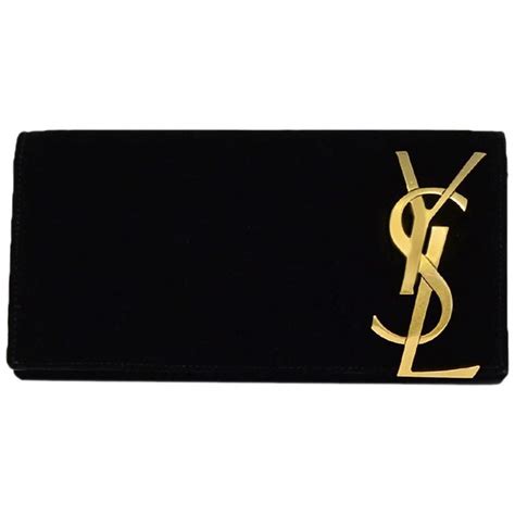 Saint Laurent: Black Velvet Smoking Clutch 